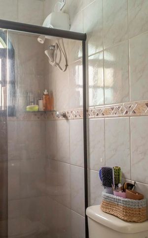 Casa à venda com 180m², 3 quartos e 6 vagasBanheiro 1