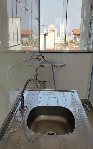 Apartamento à venda com 44m², 2 quartos e sem vagaCozinha e Área de Serviço
