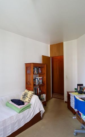 Apartamento à venda com 200m², 4 quartos e 3 vagas Apartamento à venda com 200m², 4 quartos e 3 vagasQuarto 4