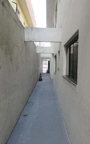 Casa à venda com 335m², 5 quartos e 8 vagas Casa à venda com 335m², 5 quartos e 8 vagasCorredor Externo