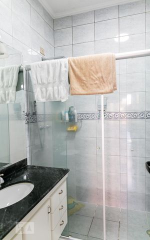 Casa de condomínio à venda com 105m², 3 quartos e 2 vagas Casa de condomínio à venda com 105m², 3 quartos e 2 vagasBanheiro da Suíte