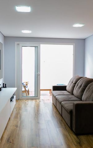 Casa de condomínio à venda com 105m², 3 quartos e 2 vagas Casa de condomínio à venda com 105m², 3 quartos e 2 vagasSala