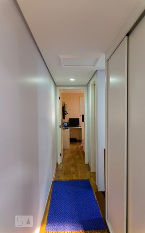 Casa de condomínio à venda com 105m², 3 quartos e 2 vagas Casa de condomínio à venda com 105m², 3 quartos e 2 vagasCorredor
