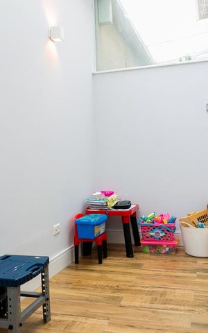 Casa de condomínio à venda com 105m², 3 quartos e 2 vagas Casa de condomínio à venda com 105m², 3 quartos e 2 vagasSacada