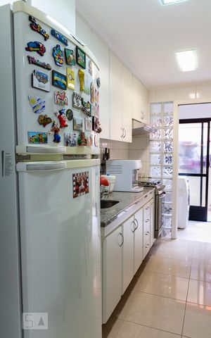 Casa de condomínio à venda com 105m², 3 quartos e 2 vagas Casa de condomínio à venda com 105m², 3 quartos e 2 vagasCozinha
