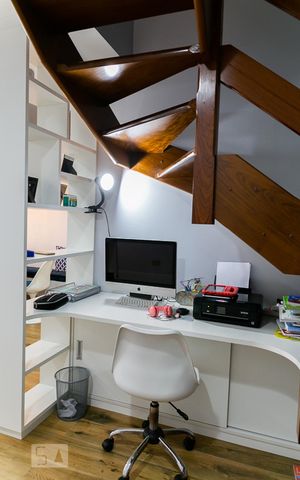Casa de condomínio à venda com 105m², 3 quartos e 2 vagas Casa de condomínio à venda com 105m², 3 quartos e 2 vagasSala