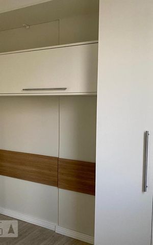 Apartamento para alugar com 65m², 3 quartos e 2 vagas Apartamento para alugar com 65m², 3 quartos e 2 vagasQuarto