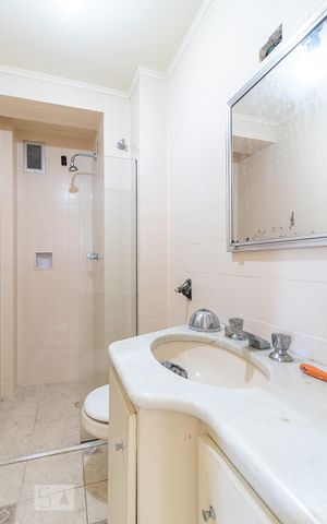 Apartamento à venda com 110m², 3 quartos e 1 vaga Apartamento à venda com 110m², 3 quartos e 1 vagaBanheiro