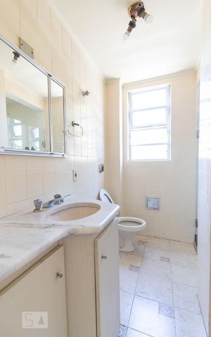 Apartamento à venda com 110m², 3 quartos e 1 vaga Apartamento à venda com 110m², 3 quartos e 1 vagaBanheiro