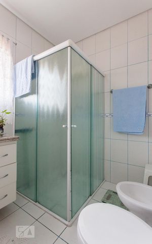Casa de condomínio à venda com 220m², 3 quartos e 2 vagasBanheiro da Suíte