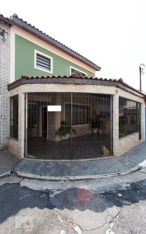 Casa de condomínio à venda com 220m², 3 quartos e 2 vagasFachada