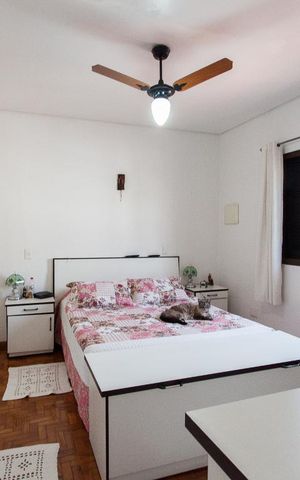 Casa de condomínio à venda com 220m², 3 quartos e 2 vagasSuíte