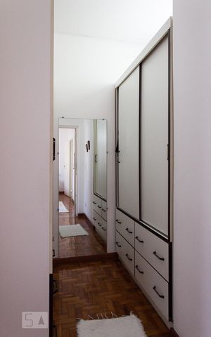 Casa de condomínio à venda com 220m², 3 quartos e 2 vagasCloset da Suíte