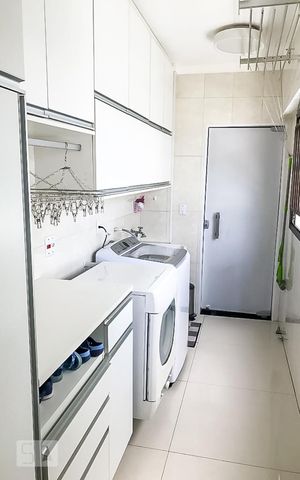 Apartamento para alugar com 240m², 4 quartos e 2 vagasÁrea de Serviço