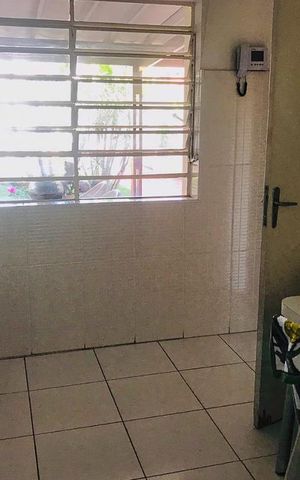 Casa à venda com 500m², 3 quartos e 2 vagas Casa à venda com 500m², 3 quartos e 2 vagasCozinha