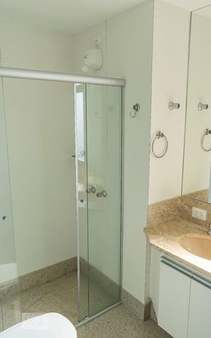 Apartamento para alugar com 183m², 3 quartos e 2 vagasBanheiro da Suíte