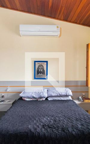 Casa à venda com 165m², 3 quartos e 1 vaga Casa à venda com 165m², 3 quartos e 1 vagaQuarto 3 - Suíte
