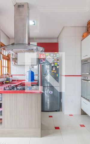 Casa à venda com 165m², 3 quartos e 1 vaga Casa à venda com 165m², 3 quartos e 1 vagaCozinha