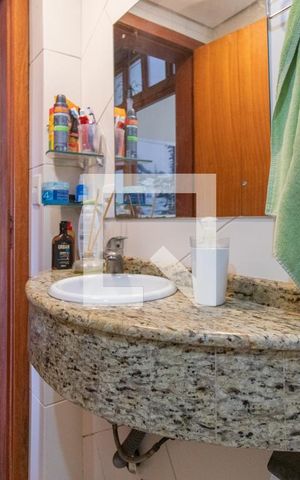 Casa à venda com 165m², 3 quartos e 1 vaga Casa à venda com 165m², 3 quartos e 1 vagaBanheiro Corredor