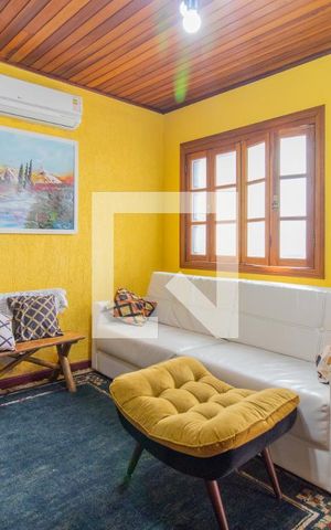 Casa à venda com 165m², 3 quartos e 1 vaga Casa à venda com 165m², 3 quartos e 1 vagaSala