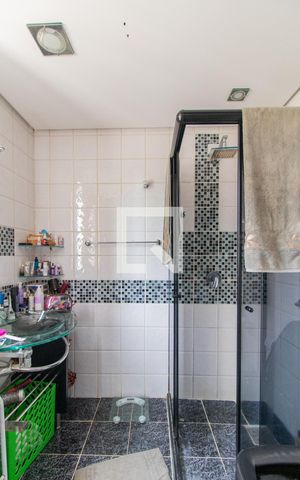 Casa à venda com 165m², 3 quartos e 1 vaga Casa à venda com 165m², 3 quartos e 1 vagaBanheiro da Suíte 3