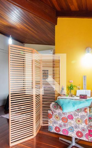 Casa à venda com 165m², 3 quartos e 1 vaga Casa à venda com 165m², 3 quartos e 1 vagaQuarto 3 - Suíte