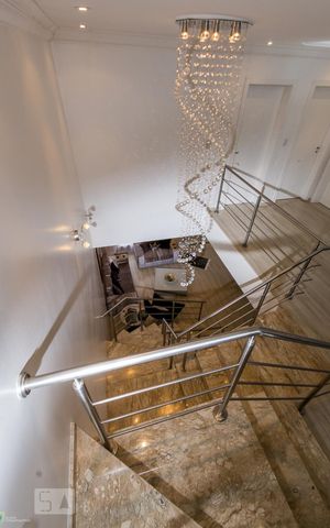 Casa para alugar com 350m², 3 quartos e 2 vagas Casa para alugar com 350m², 3 quartos e 2 vagasCorredor