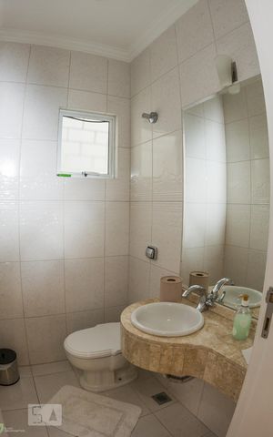 Casa para alugar com 350m², 3 quartos e 2 vagas Casa para alugar com 350m², 3 quartos e 2 vagasLavabo
