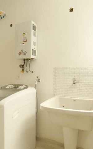 Apartamento à venda com 105m², 2 quartos e 1 vagaArea de Serviços