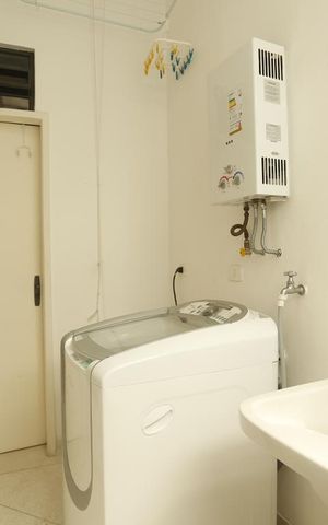 Apartamento à venda com 105m², 2 quartos e 1 vagaArea de Serviços