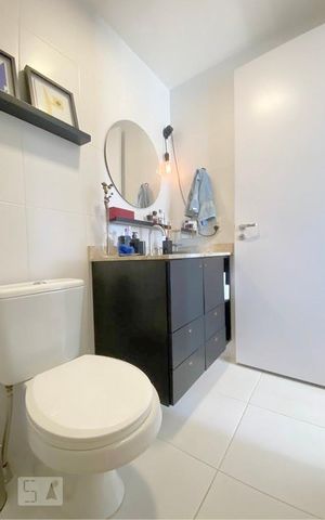 Apartamento para alugar com 33m², 1 quarto e sem vaga Apartamento para alugar com 33m², 1 quarto e sem vagaBanheiro