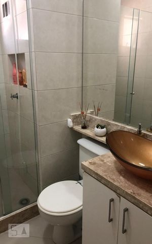 Apartamento à venda com 62m², 3 quartos e 1 vaga Apartamento à venda com 62m², 3 quartos e 1 vagaBanheiro