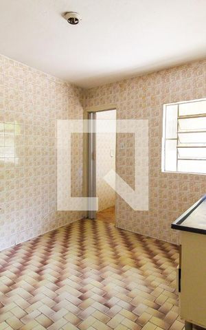 Casa à venda com 165m², 2 quartos e 2 vagas Casa à venda com 165m², 2 quartos e 2 vagasCozinha