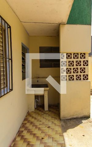 Casa à venda com 165m², 2 quartos e 2 vagas Casa à venda com 165m², 2 quartos e 2 vagasÁrea de Serviço