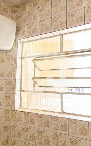 Casa à venda com 165m², 2 quartos e 2 vagas Casa à venda com 165m², 2 quartos e 2 vagasBanheiro
