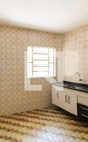 Casa à venda com 165m², 2 quartos e 2 vagas Casa à venda com 165m², 2 quartos e 2 vagasCozinha