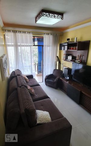 Apartamento à venda com 90m², 2 quartos e 1 vaga Apartamento à venda com 90m², 2 quartos e 1 vagaSala