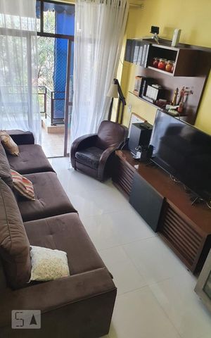 Apartamento à venda com 90m², 2 quartos e 1 vaga Apartamento à venda com 90m², 2 quartos e 1 vagaSala