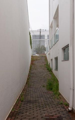 Casa à venda com 890m², 5 quartos e 7 vagas Casa à venda com 890m², 5 quartos e 7 vagasGaragem