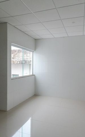 Casa à venda com 890m², 5 quartos e 7 vagas Casa à venda com 890m², 5 quartos e 7 vagasCozinha do piso 3