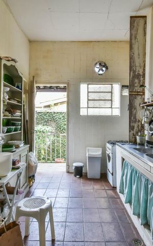 Casa à venda com 511m², 3 quartos e 4 vagas Casa à venda com 511m², 3 quartos e 4 vagasCozinha
