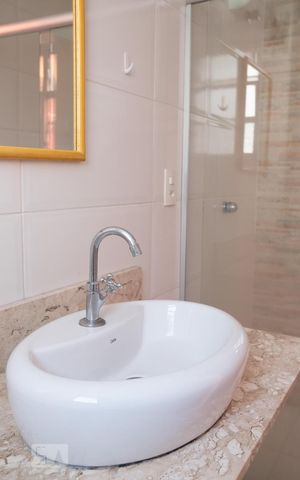 Apartamento à venda com 78m², 2 quartos e 2 vagas Apartamento à venda com 78m², 2 quartos e 2 vagasBanheiro Suíte