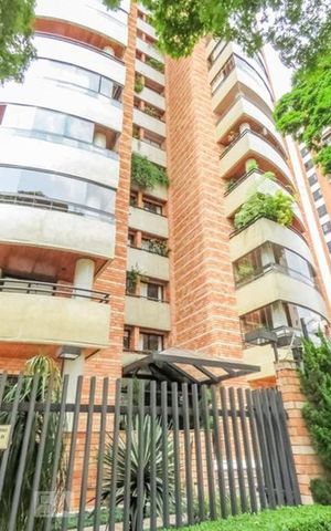 Apartamento à venda com 224m², 4 quartos e 4 vagas Apartamento à venda com 224m², 4 quartos e 4 vagasFachada