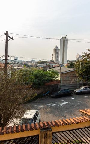 Casa à venda com 286m², 3 quartos e 2 vagas Casa à venda com 286m², 3 quartos e 2 vagasVista