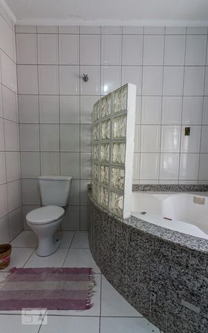 Casa à venda com 286m², 3 quartos e 2 vagas Casa à venda com 286m², 3 quartos e 2 vagasBanheiro da Suite 1