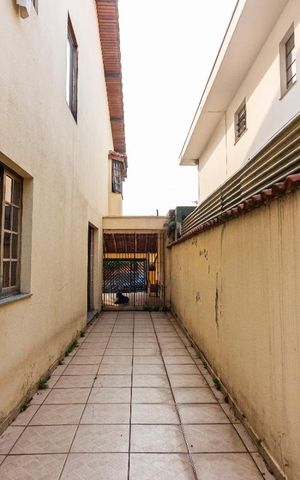 Casa à venda com 286m², 3 quartos e 2 vagas Casa à venda com 286m², 3 quartos e 2 vagasCorredor