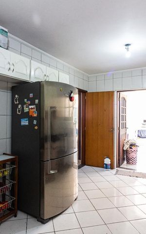Casa à venda com 286m², 3 quartos e 2 vagas Casa à venda com 286m², 3 quartos e 2 vagasCozinha
