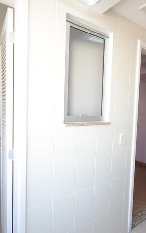 Apartamento à venda com 102m², 4 quartos e 2 vagasCozinha e Área de Serviço