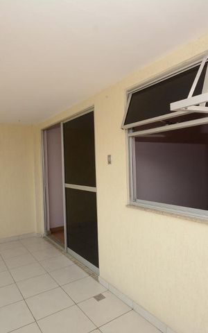 Apartamento à venda com 102m², 4 quartos e 2 vagasVaranda