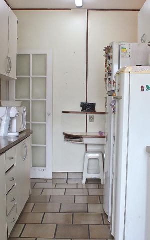 Apartamento à venda com 130m², 3 quartos e 2 vagas Apartamento à venda com 130m², 3 quartos e 2 vagasCozinha